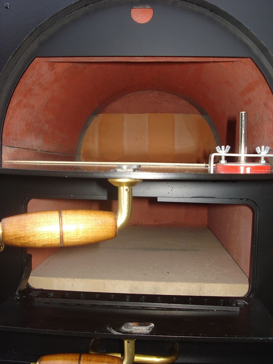 Steinbackofen Holzbackofen Pizzaofen Bausatz Valoriani mit indirekter Befeuerung damit backen Sie die perfekte italienische Pizza
